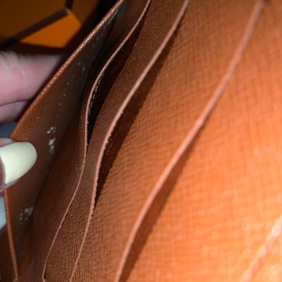 Sold✨LV MONOGRAM AGENDA MM ✨
Perfect for upcoming 2️⃣0️⃣2️⃣5️⃣😍🌷 - Picture 12 of 16